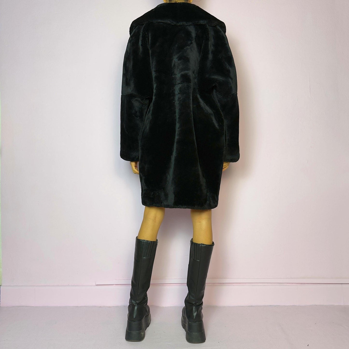 Vintage 90s Black Oversized Collar Faux Fur Coat – Size XL