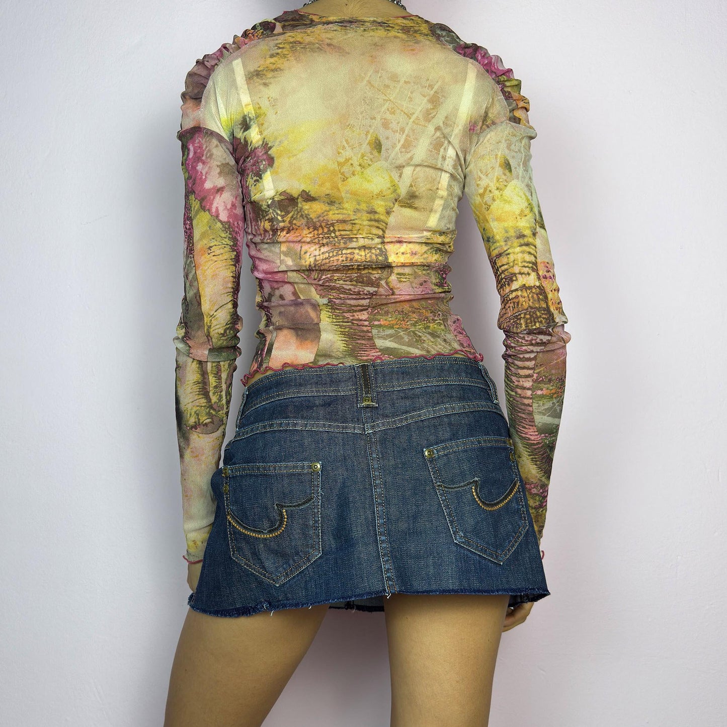 Vintage Y2K Dark Denim Low Rise Mini Skirt – Size M