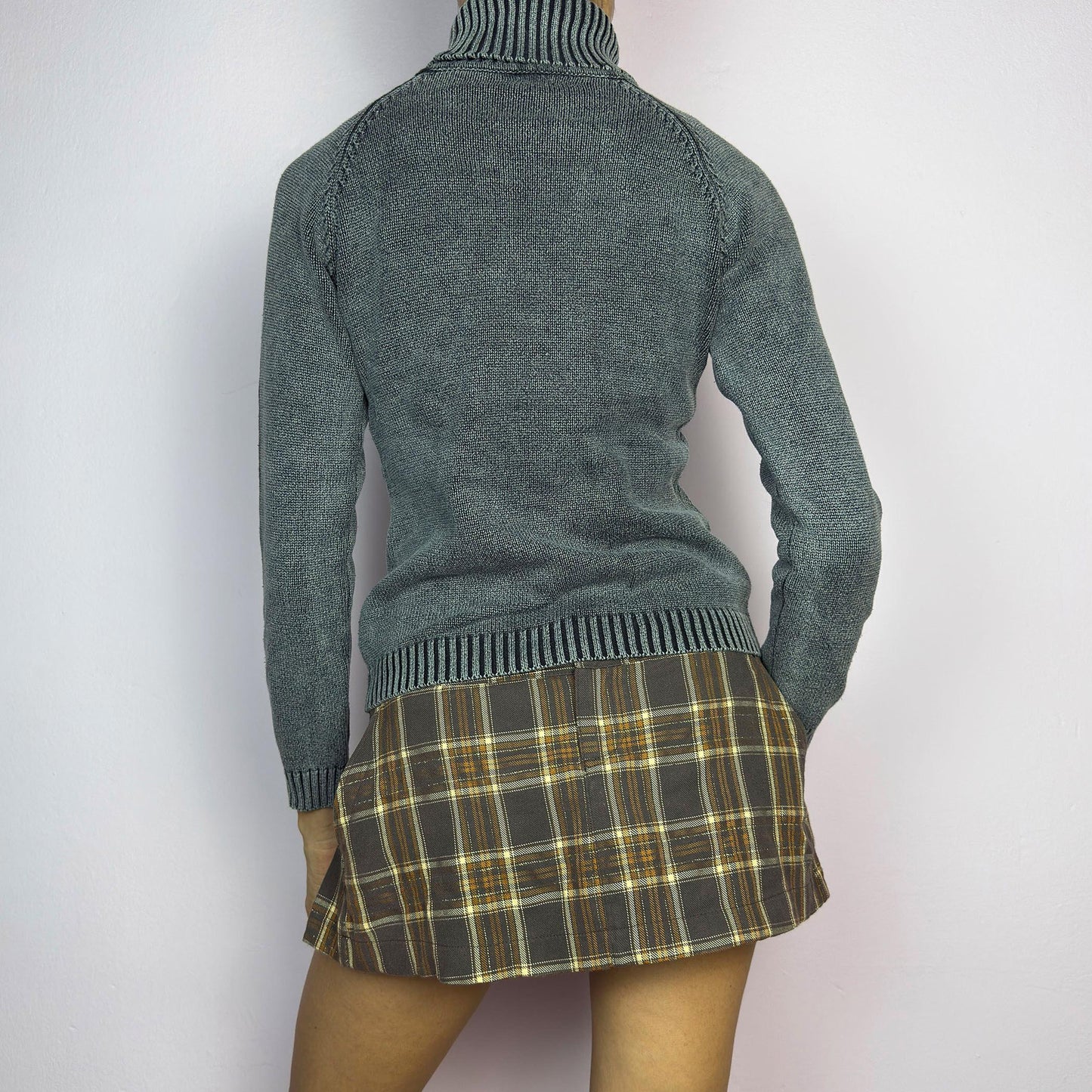 Vintage Y2K Gray Cable Knit Turtleneck Sweater – Size XS