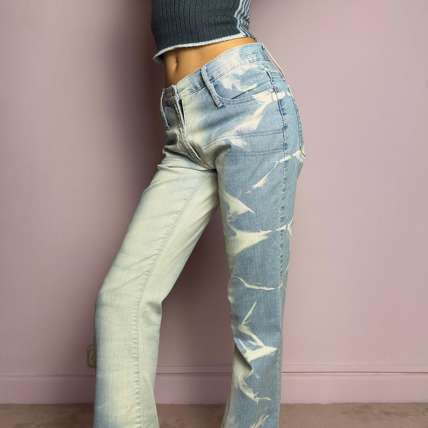 Vintage Y2K Bleached Light Wash Mid Rise Flare Jeans – Size S