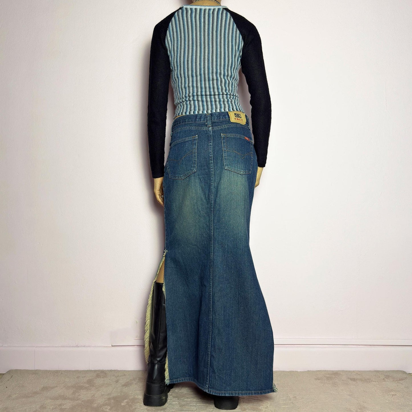 Vintage Y2K Denim Side Slit Maxi Skirt – Size S