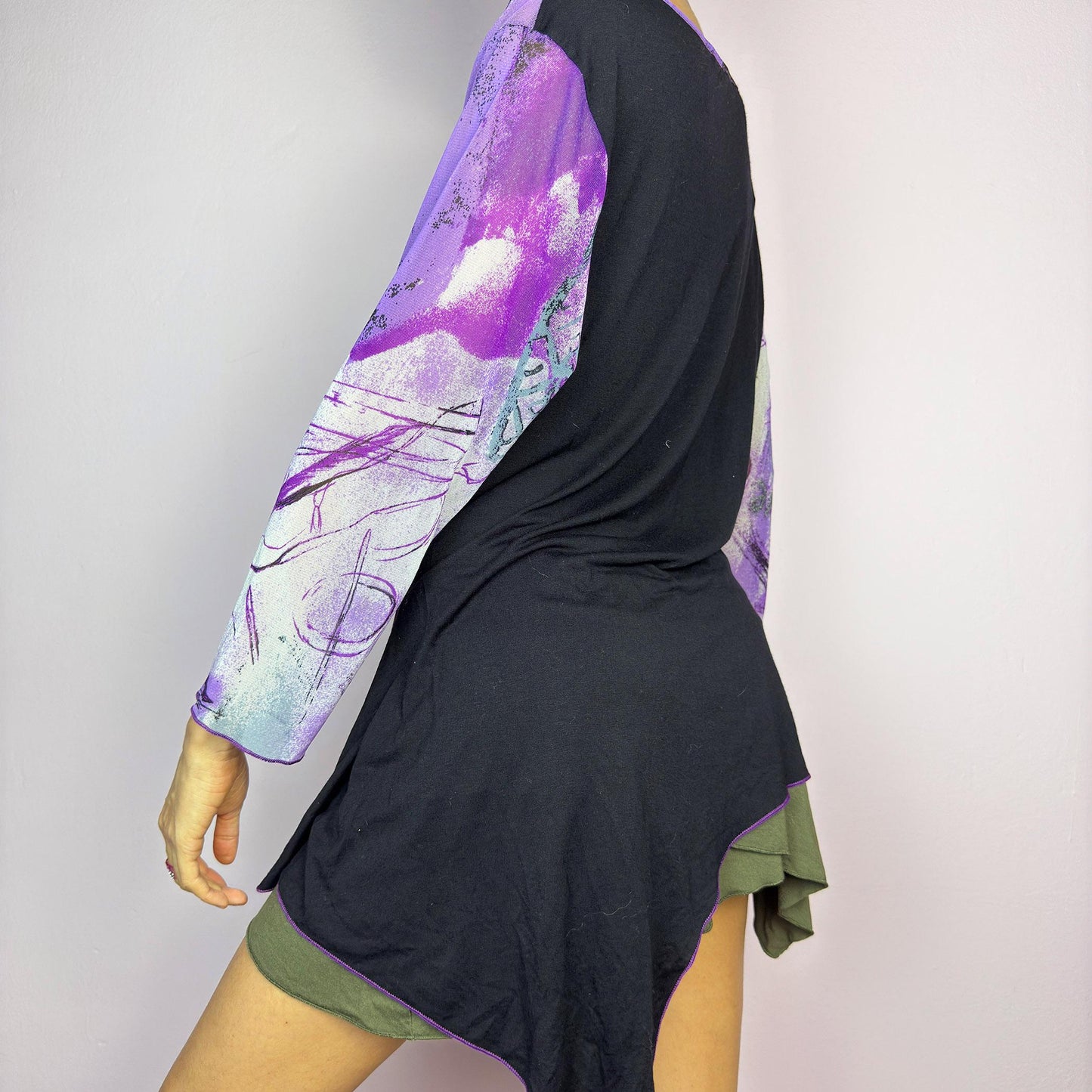 Vintage Y2K Asymmetric Abstract Black Purple Mesh Top – Size XL