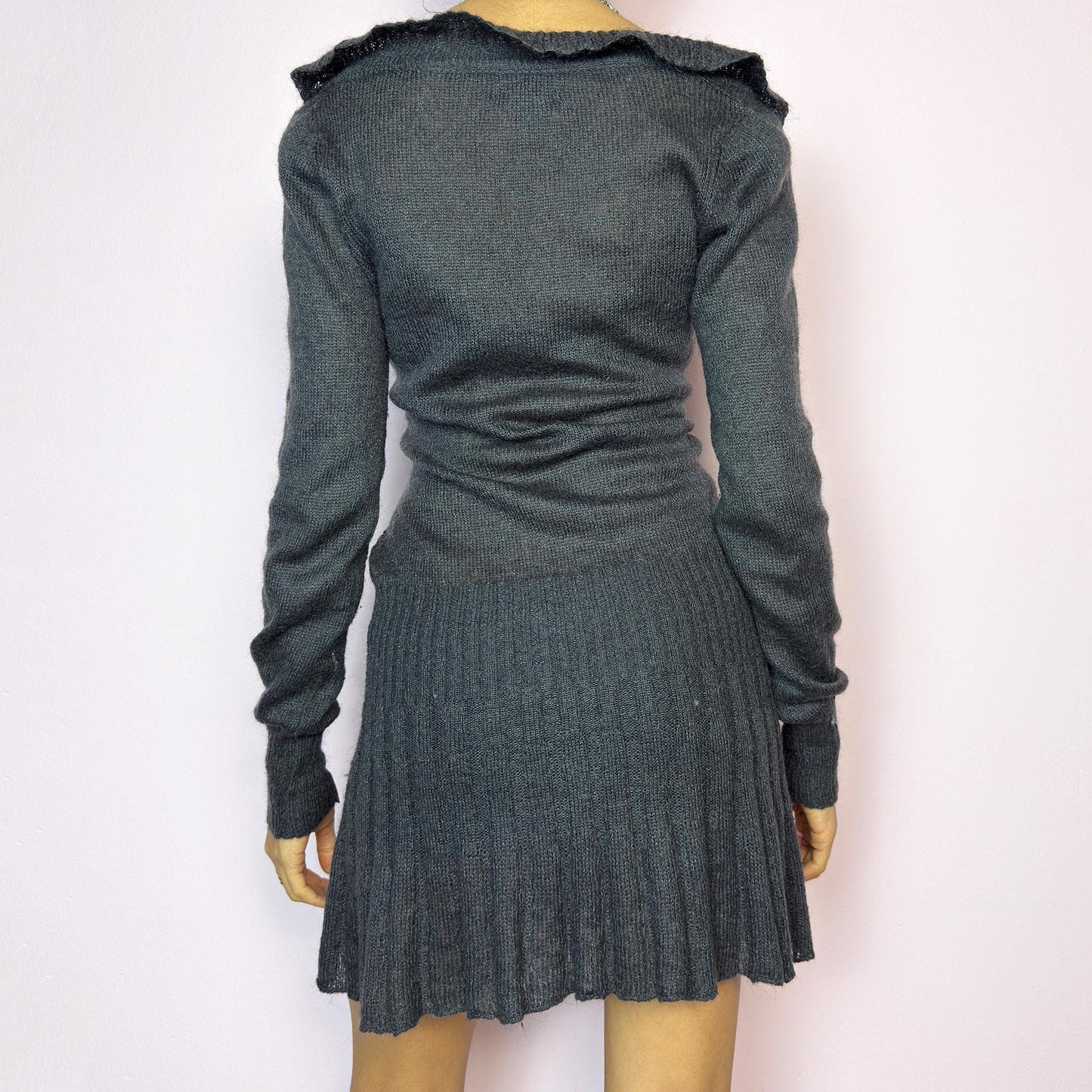 Vintage Y2K Gray Knit Ruffle Long Sleeve Mini Dress – Size S