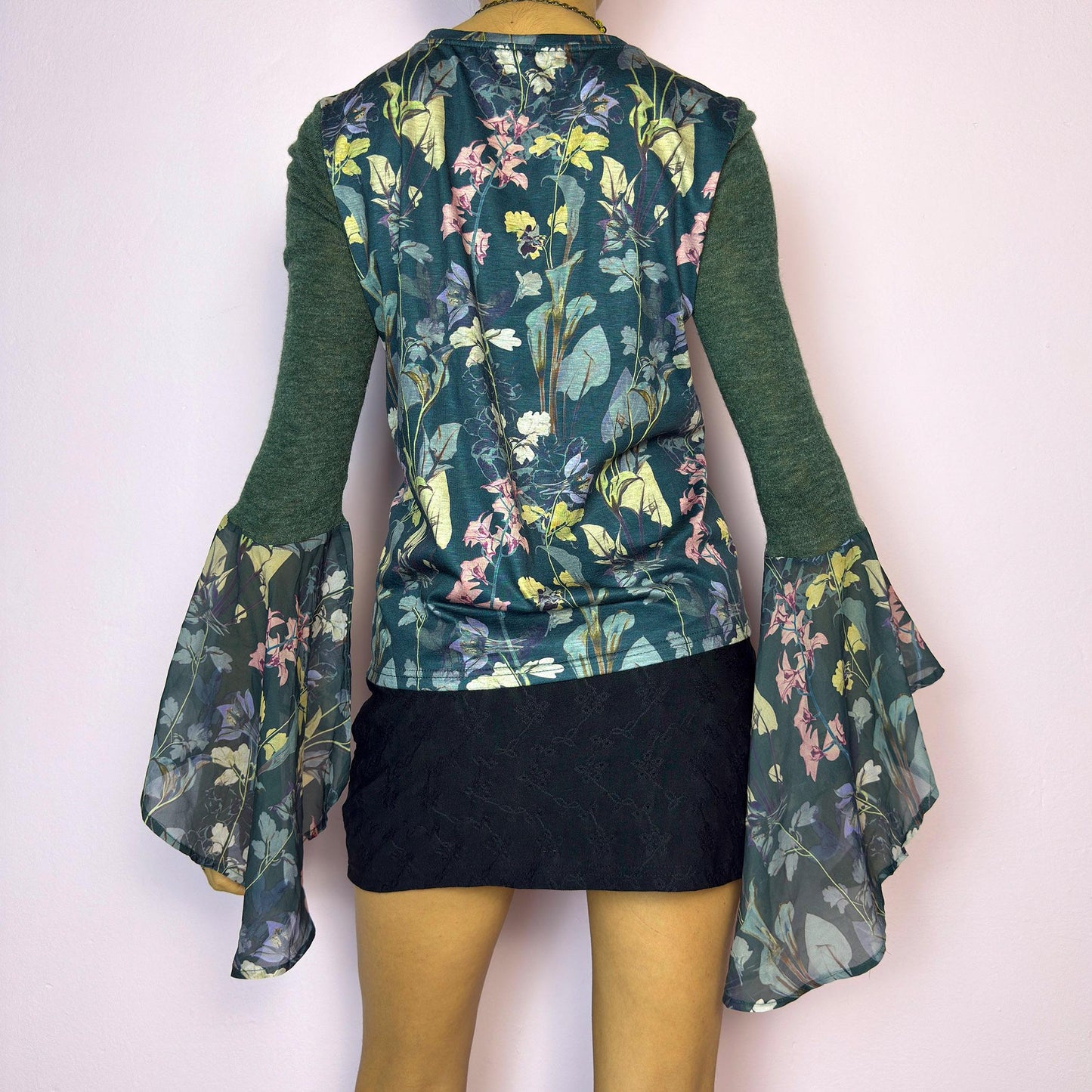 Vintage Y2K Green Bell Sleeve Floral Print Top – Size S