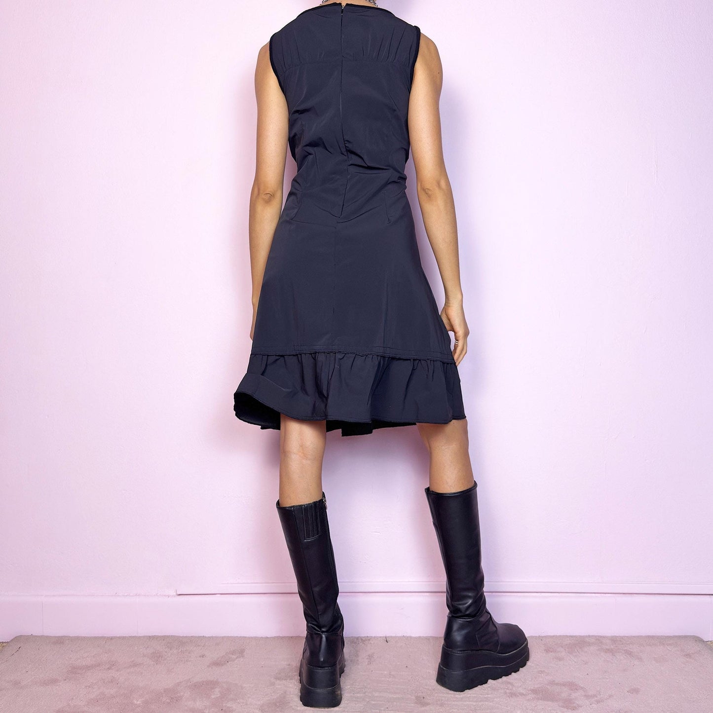 Vintage Y2K Black Grommet Strap Ruffle Hem Midi Dress – Size L