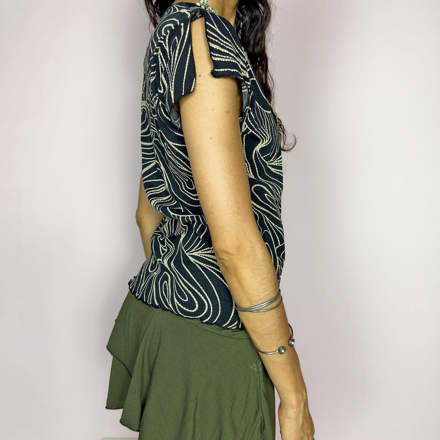 Vintage Y2K Black Swirl Print Wooden Bead Mesh Top – Size M