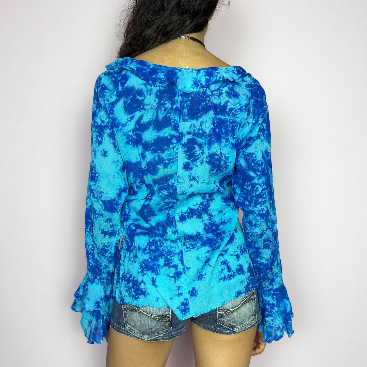 Vintage 90s Blue Lace Up Tie Dye Ruffle Blouse – Size M