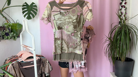 How to Style Y2K Mesh Tops: Prints, Cowl Necks & Long-Sleeve Sheer Styles for Every Occasion. Discover Y2K vintage mesh tops at Wanda Core: late ’90s prints, sheer layers & statement styles. Perfect for festivals, nights out & everyday looks.