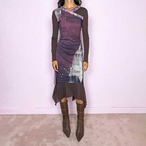 Vintage 2000s avant-garde stretchy mesh dress featuring an abstract layered graphic print in purple and cream tones, with contrasting brown semi-sheer long sleeves, asymmetric neckline detailing, and a dramatic irregular layered hem. The deconstructed style has a distinctly Y2K art-to-wear feel. Made in France by a French brand from polyamide and polyester. Excellent vintage condition.