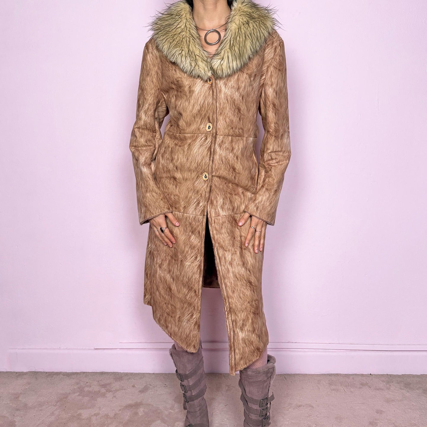 Penny Lane–inspired vintage 2000s long brown and beige faux fur coat with button closure, fur-print pattern, soft faux fur collar and pockets. Unique bold statement piece with no stretch, ideal for festivals, events, or winter parties. Excellent vintage condition.