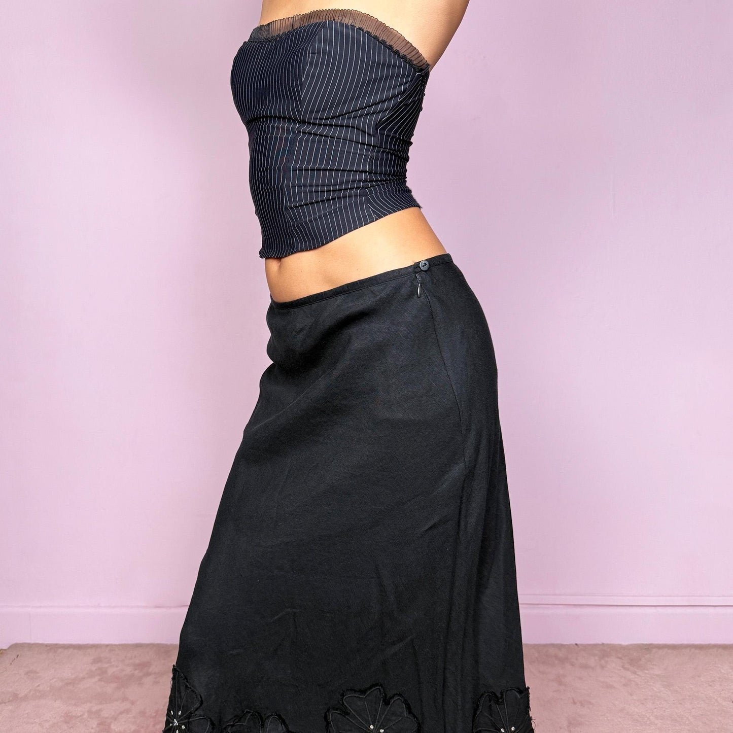 Vintage Y2K Black Linen Skirt, Floral Appliqué Flared Midi 2000s – Size M