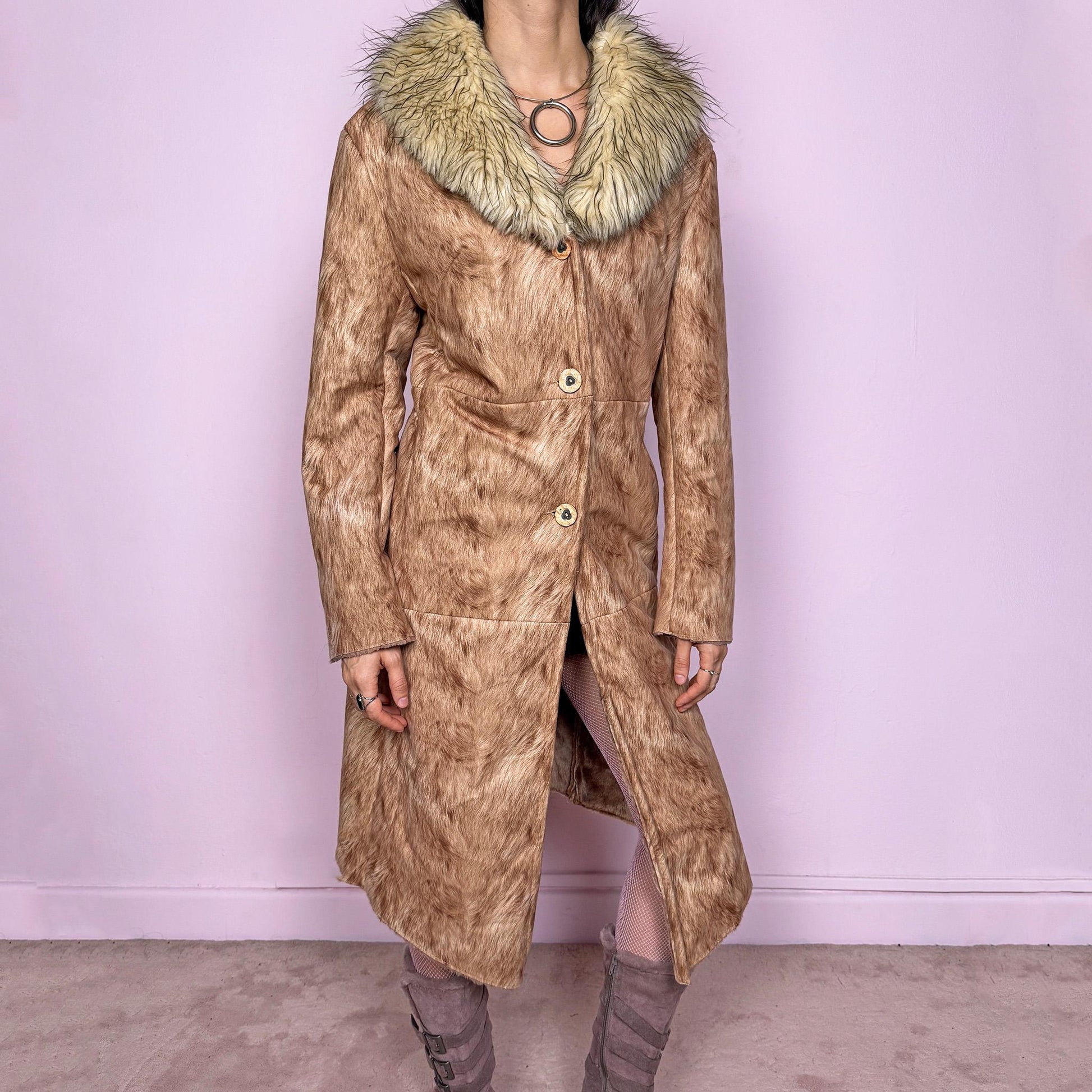 Penny Lane–inspired vintage 2000s long brown and beige faux fur coat with button closure, fur-print pattern, soft faux fur collar and pockets. Unique bold statement piece with no stretch, ideal for festivals, events, or winter parties. Excellent vintage condition.