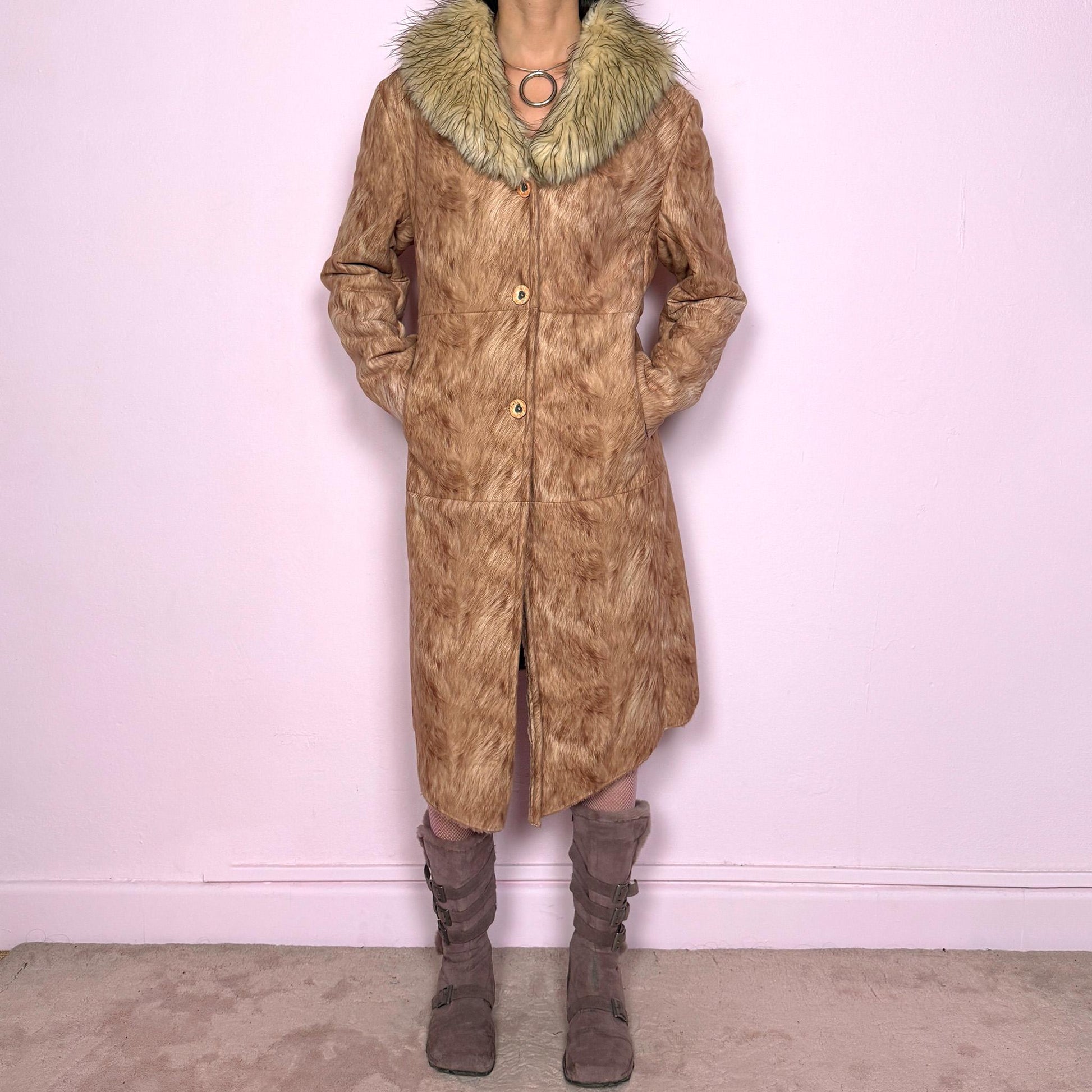 Penny Lane–inspired vintage 2000s long brown and beige faux fur coat with button closure, fur-print pattern, soft faux fur collar and pockets. Unique bold statement piece with no stretch, ideal for festivals, events, or winter parties. Excellent vintage condition.