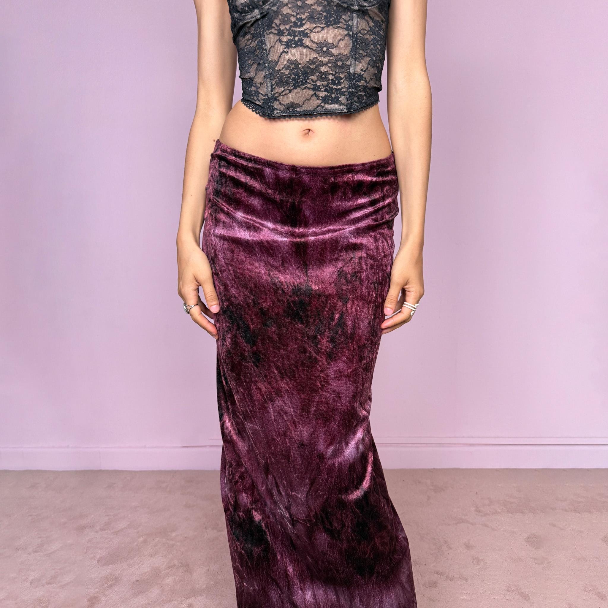 Whimsical boho fairy vintage 90s A-line midi skirt in a purple-plum shade, featuring tie-dye crushed velvet, a stretchy elastic waist, and a flowy fit. A maximalist, bold statement piece. Can be worn mid-rise for size S or lower on the hips for sizes XS and S. Great vintage condition.